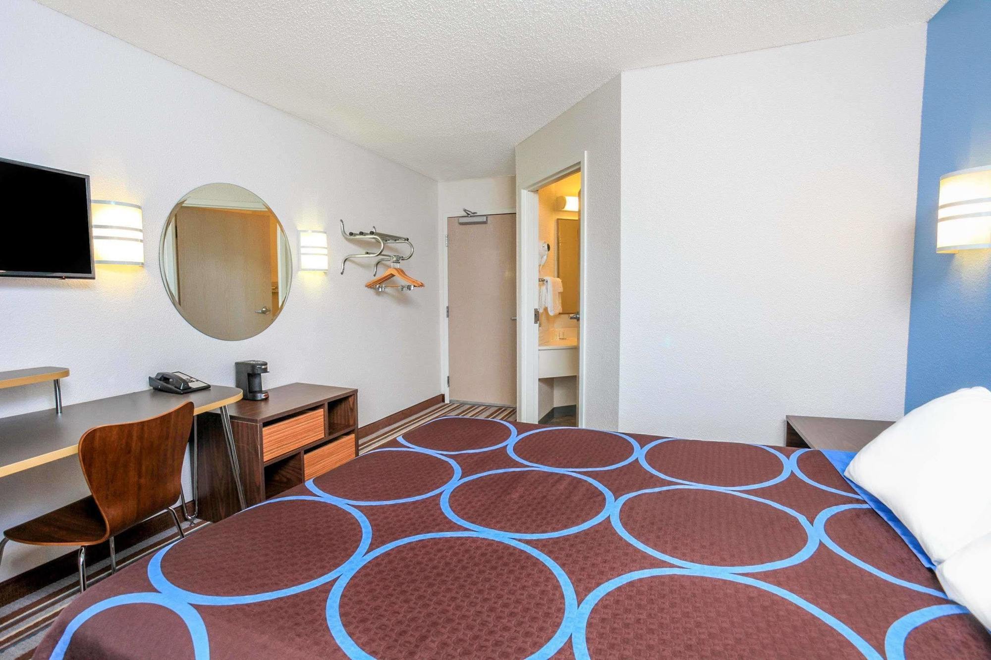 ซูเปอร์ 8 บาย วินด์แฮม ซอลท์เซนต์แมรี Hotel ซุลท์ เซท์ มารี ภายนอก รูปภาพ